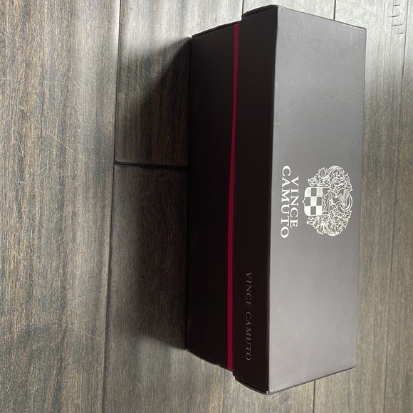 Brand new in box Sandals Vince Camuto - Picture 2 of 2